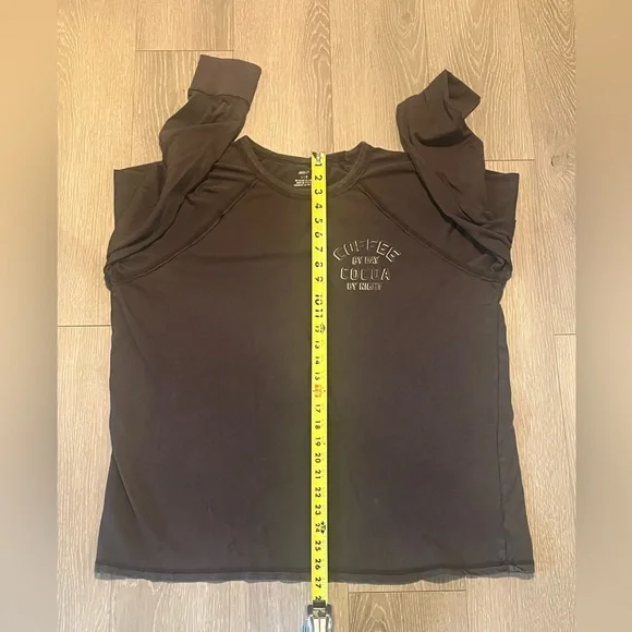 Aerie Distressed Long Sleeve Boyfriend Raglan - Picture 4 of 8